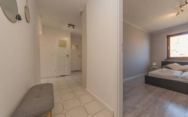 BillBerry Apartments - Merchant House