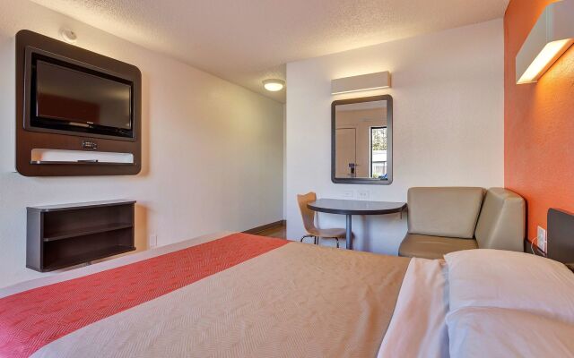 Motel 6 – Santa Rosa, CA - South