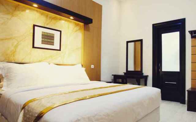 OYO 309 Avila Ketapan Rame Hotel