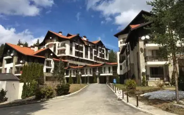 Rivendell Apartments Semiramida Gardens