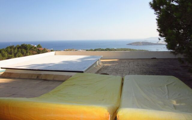 Stunning View Over the bay of Talamanca and Ibiza City