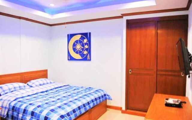 2 bed Condo Baan Suan Lalana