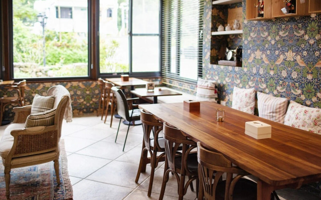 R&J GuestHouse