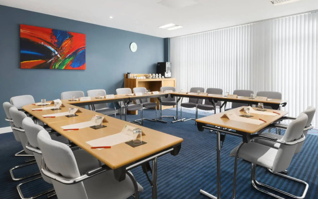 Ramada Encore by Wyndham Doncaster Airport