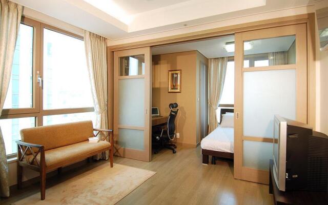 Stay 7 Mapo Residence Hotel