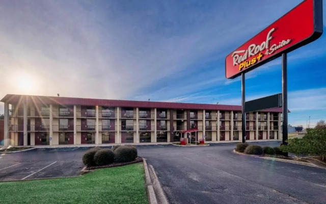 Red Roof Inn PLUS+ Huntsville - Madison