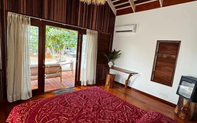 Moorea Reef Bungalows