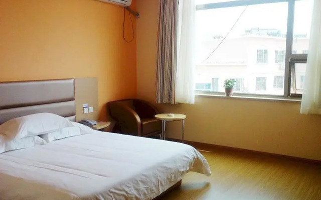 Homeinn Ease Hotel (Qingdao Binhai College Qingda Affiliated Hospital)