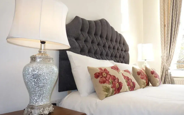 Bicknell House Hyde 1st