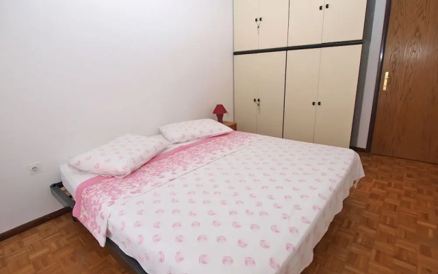 Apartment 914