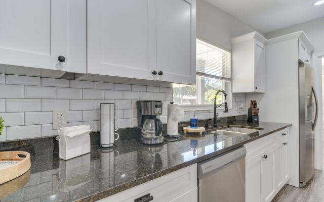 Tampa Vacation Rental ~ 4 Mi to Downtown!