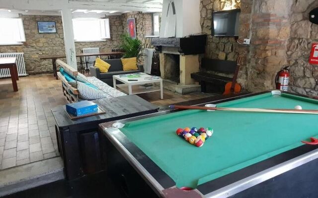 Totora Surf School & House - Hostel