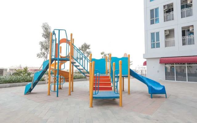 OYO Flagship 755 Appartel Grand Dhika City