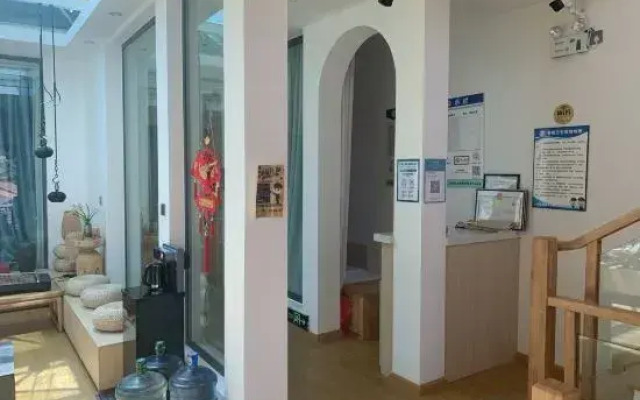 Aishe Honeymoon Seaview Inn