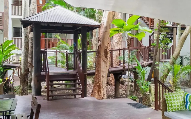 REEF RETREAT APARTMENTS PALM COVE Unit 12