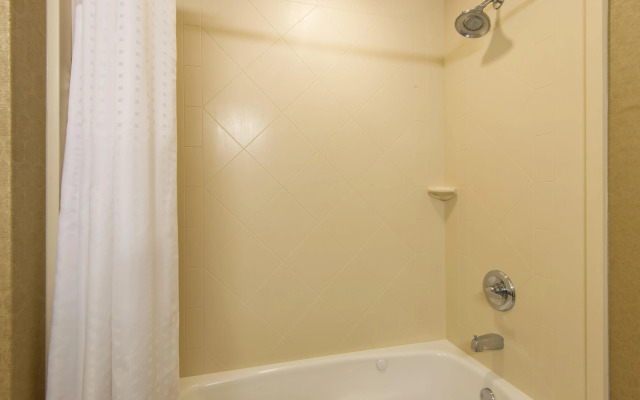 Holiday Inn Express Hotel & Suites Clovis by IHG