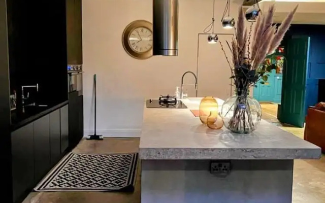 Remarkable 7-bed House in London