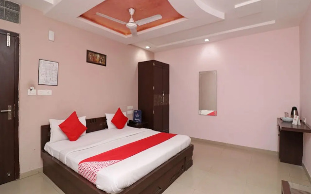OYO 22872 Hotel Shivam Fort View
