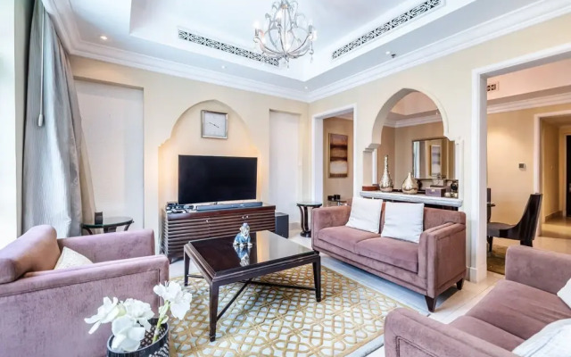 DHH - Souq Al Bahar Old Town Island