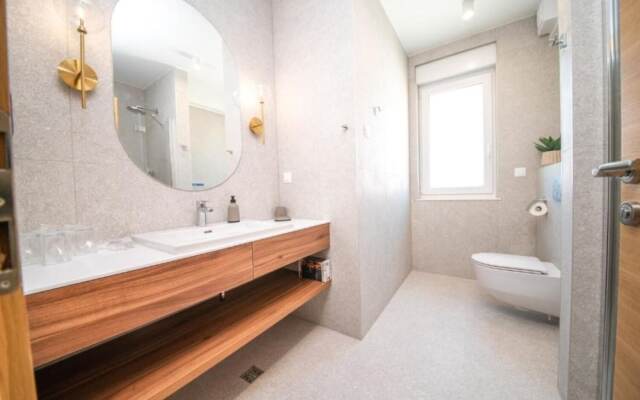 Vrsi Beautiful Apartments With Pool - A3