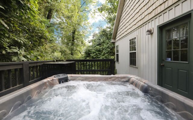 Ivy Falls 9 - Five Bedroom Chalet