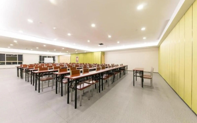 Ji Hotel Kuitun Wusu Street Yipinhui