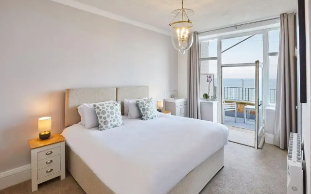 Host Stay 4 Metropole Towers