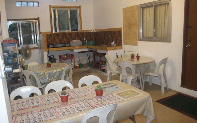 Maraño's Hometel