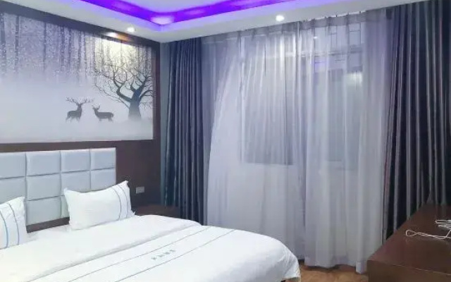 Zhaotong Paibai Hotel