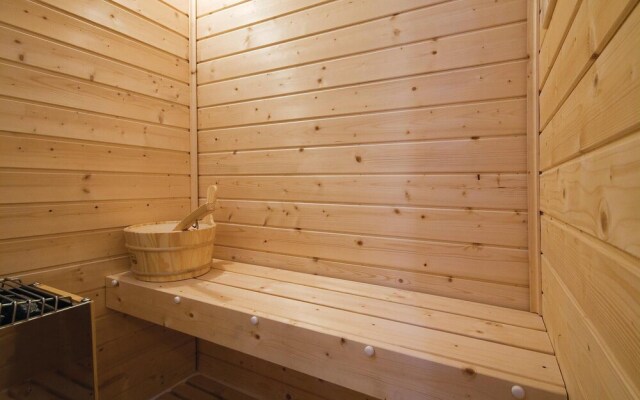 Beautiful Home in Seline With Sauna, Wifi and 7 Bedrooms