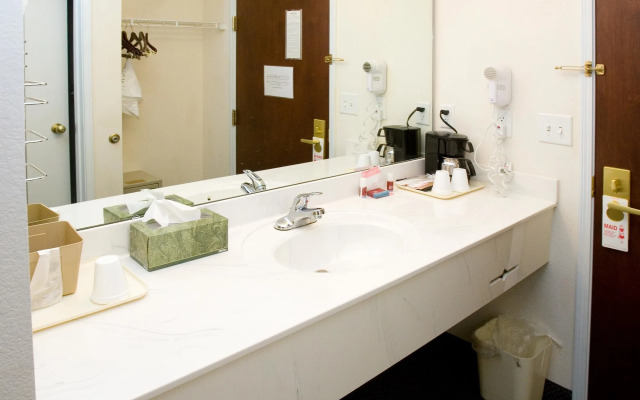 Country Hearth Inn Knightdale Raleigh