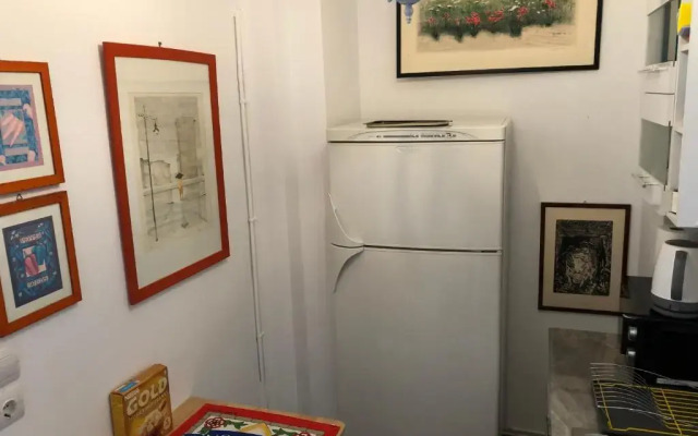Metaxourgio spacious two bedroom apartment