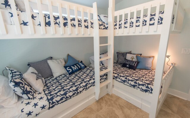 Azure Beach House Apartment 3