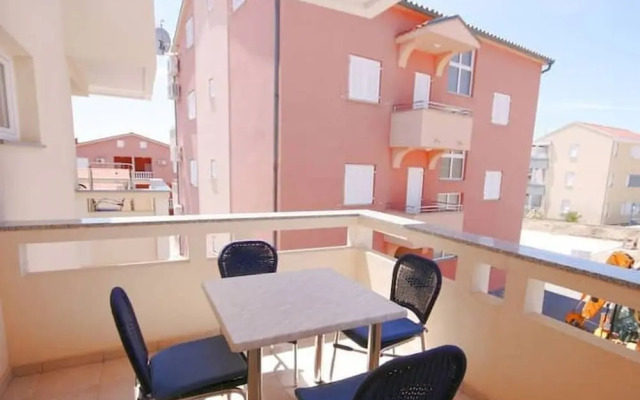 Karolinas - Parking - SA5