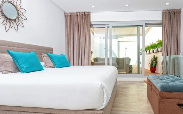 Marvelous 2-bedroom Apartment With Terrace in Triana. Castilla II