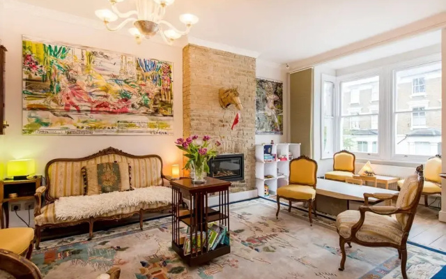 Excellent 4 Bed Apartment For Your Perfect Stay!