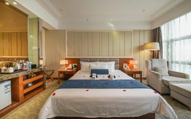 Ningbo East Shipu Hotel