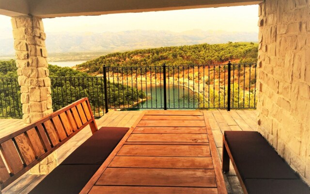 A1 Beautiful apt W.magnificent View and Pool use