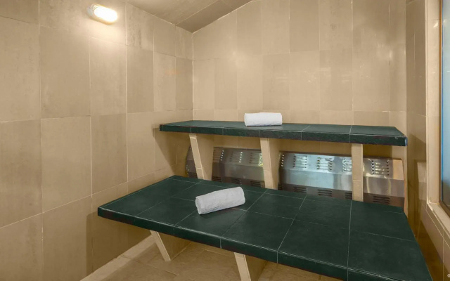 Hotel Embassy Park