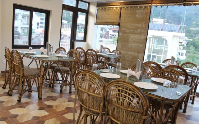 Hotel Vedas Tapovan