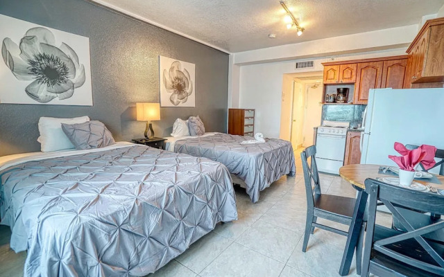 Private Apartments at the Casablanca