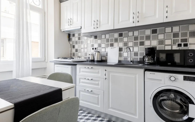 Chic Flat 5 min to Galata Tower in Istiklal Ave