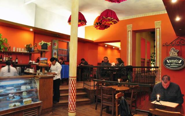 Hostal Naira