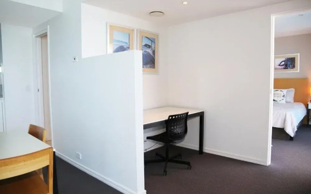 Pelicanstay Surfer Paradise Condo Hotel