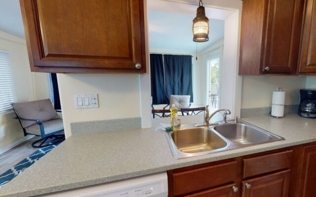 Peacock Bungalow - Left