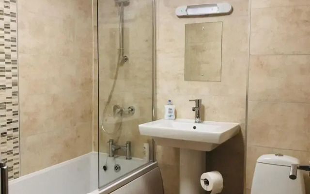 Beautiful Apartment,no 1, With Parking