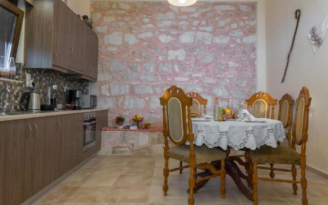 Liana's House
