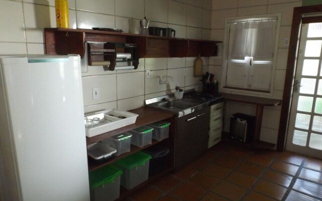 Hostel Quatro Estações