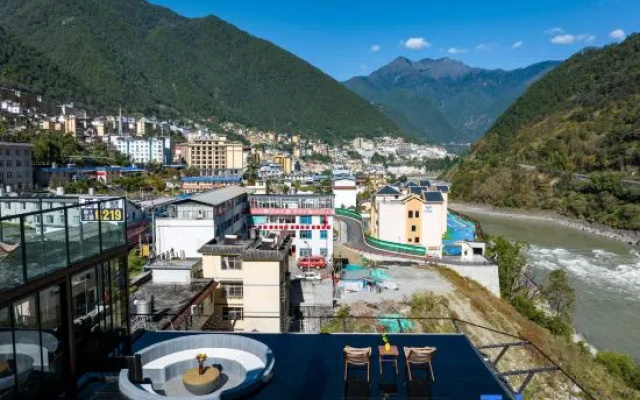 Nujiang Wangzan Card | MountainJoy DulongRiver · Designer Snow Mountain View Intelligent Hote – Outside – Gongshan
