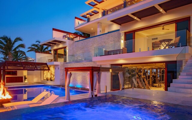 Spectacular Modern Luxury and Exceptional Amenities at Mantea Casa Cabo in Pedregal